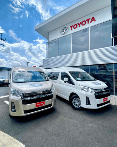 Private tour transport vans available for travelers in Jaco, Costa Rica